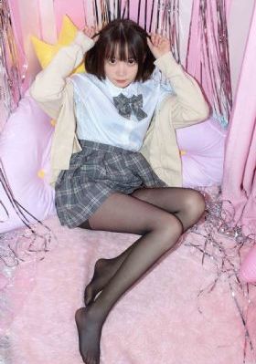 被迫成为女同学的脚奴袜奴_超清超清免费观看